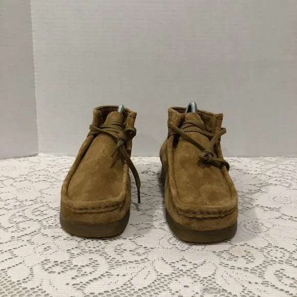 Clarks Wallaston Dark Sand Suede Boots Shoes Men’s Sz 8 - Picture 6 of 12